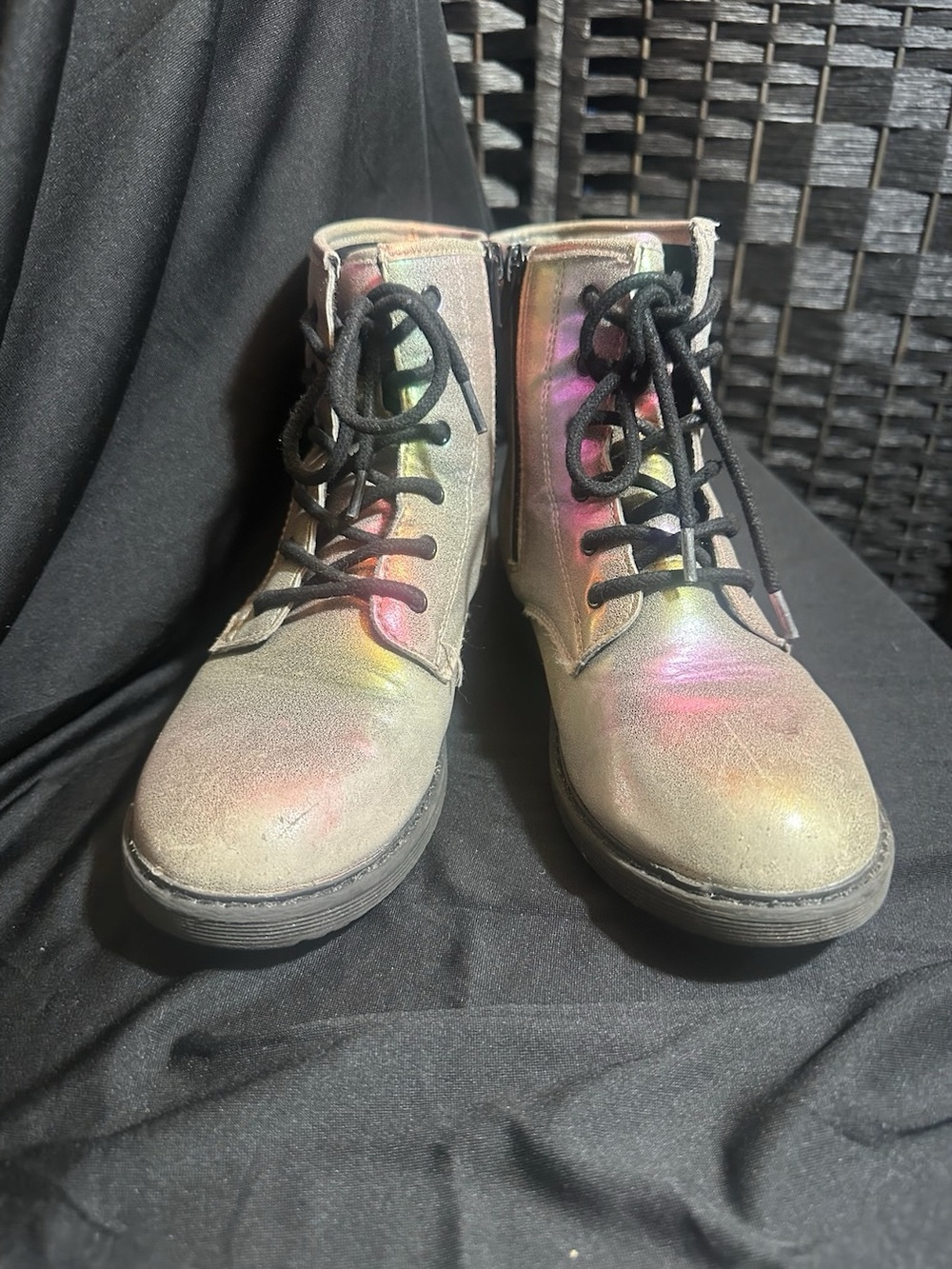 Girls Rainbow Lace-Up Boots Size 4 Pre-Owned